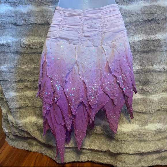 BEBE sequin ombré asymmetrical skirt - Picture 2 of 5